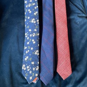 Lot of 3 ties. Original Penguin & Tallia. Preowned in EUC.
